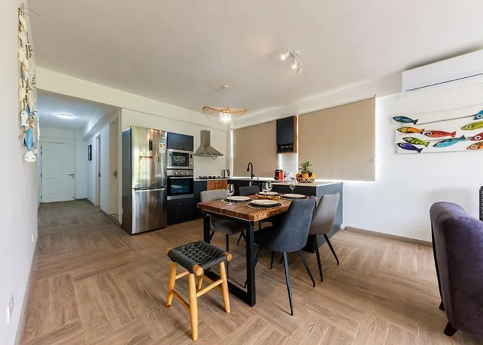 373 Wolmar Cosy And Modern Apartment- 200 Metres From The Beach And Supermarkets And Just Next To Domaine De Wolmar With Views Of Deers And Green Natural Park